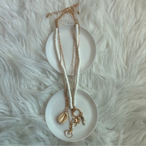 THREE white/gold beach theme fabulous layered necklaces - Picture 6 of 9